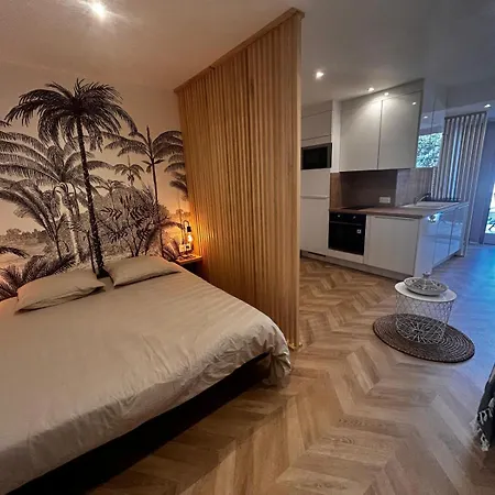 Moderne Climatise Avec Coin Nuit, Proche Et Hauts De 아파트 케인즈수르메르