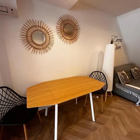 아파트 Moderne Climatise Avec Coin Nuit, Proche Et Hauts De *